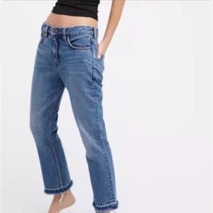 Free People ‘Boyfriend Fit’ Crop Raw Hem Jean
